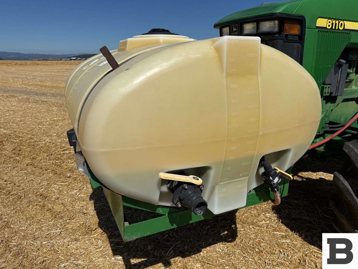 2001-john-deere-8110-image-11