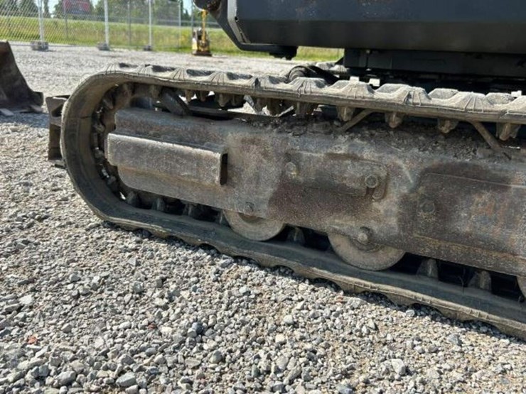 2015-bobcat-418-image-40
