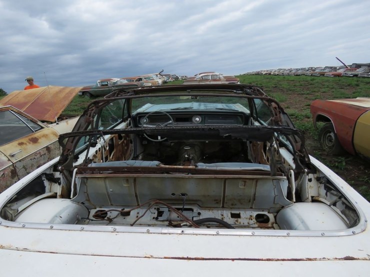 1965-chevrolet-impala-ss-2dr-ht-image-7