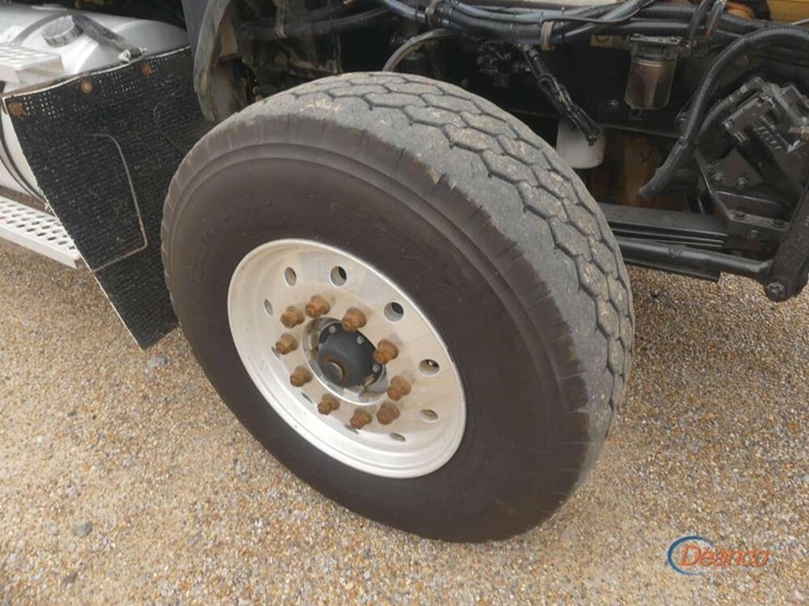 2007-kenworth-t800-image-16