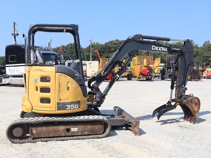 2017-deere-35g-image-6