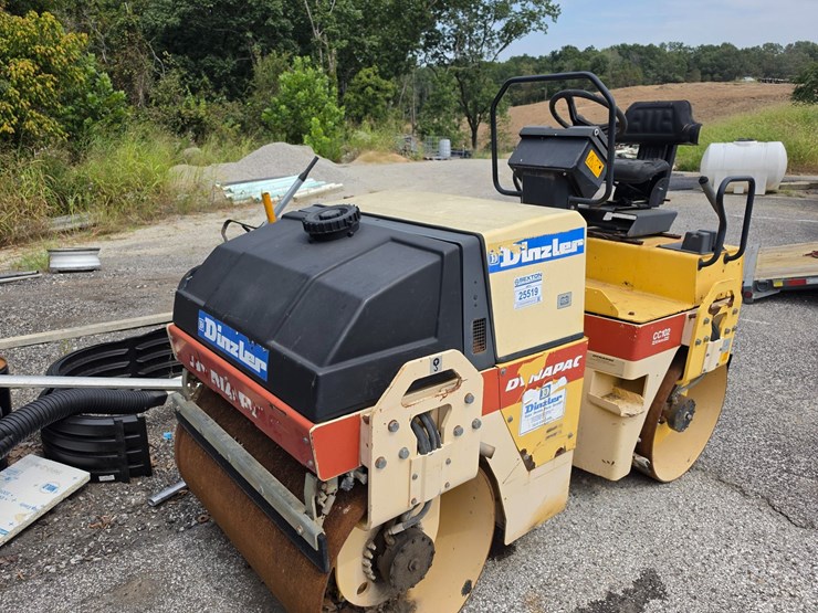 #25519-•-dynamic-vibratory-compactor-image-2