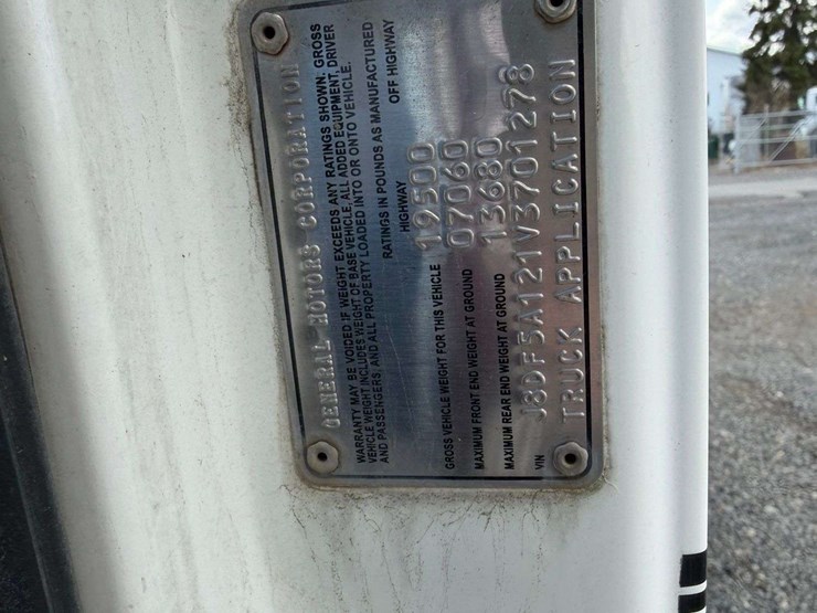 1997-gmc-w5500-image-33