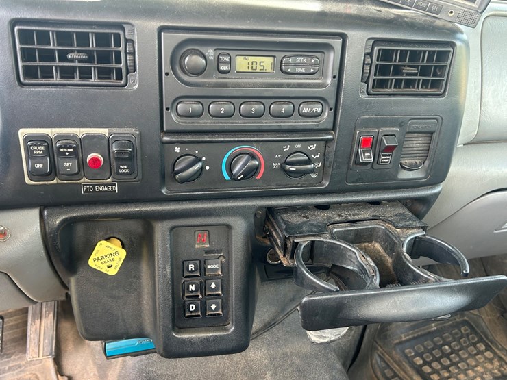 2004-ford-f750-image-14