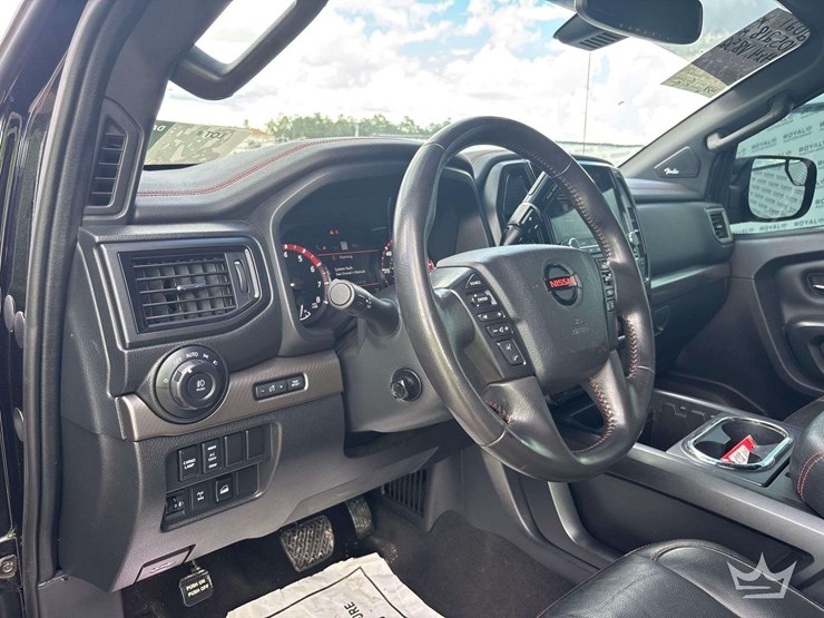 2021-nissan-titan-image-10
