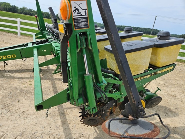 john-deere-7200-image-57
