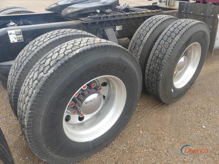 2006-peterbilt-379-image-8