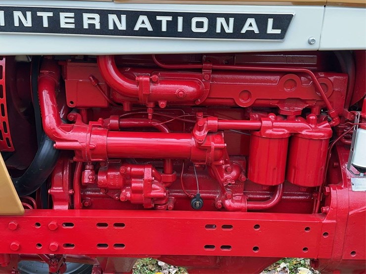 1970-1026-farmall-hydro-row-crop-golden-demonstrator-image-83