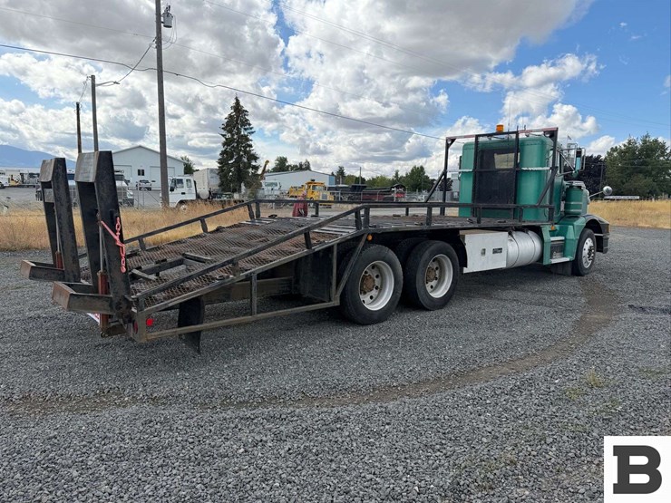 1988-peterbilt-377-image-5