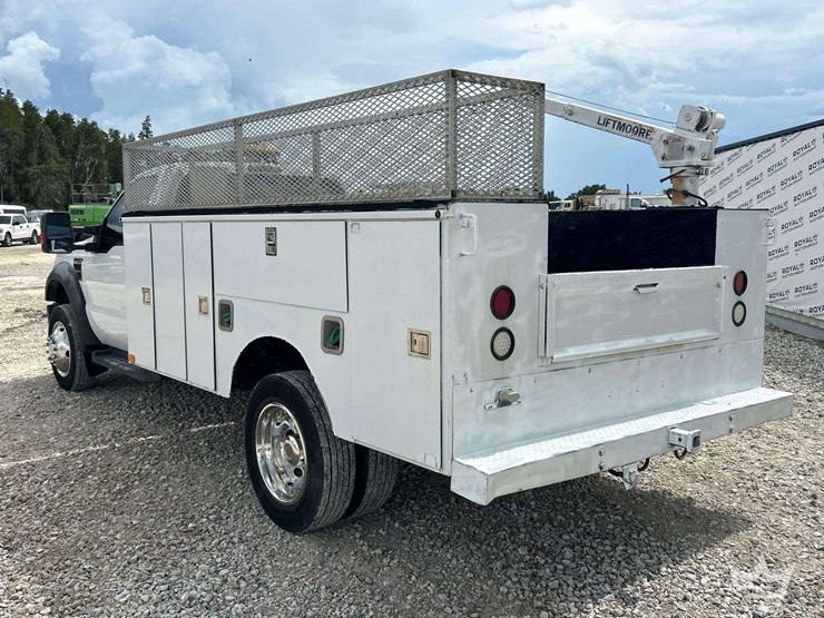 2009-ford-l-image-4