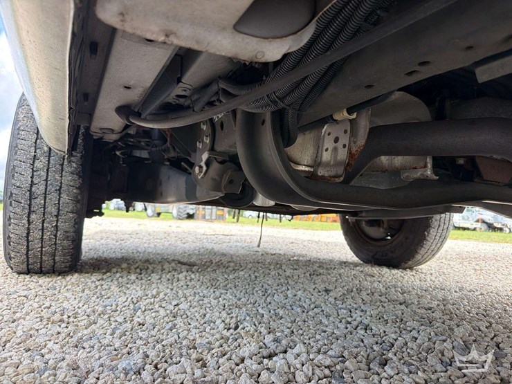 2012-ford-cargo-image-36