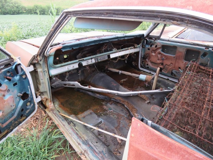 1966-chevrolet-impala-ss-2dr-ht-image-14