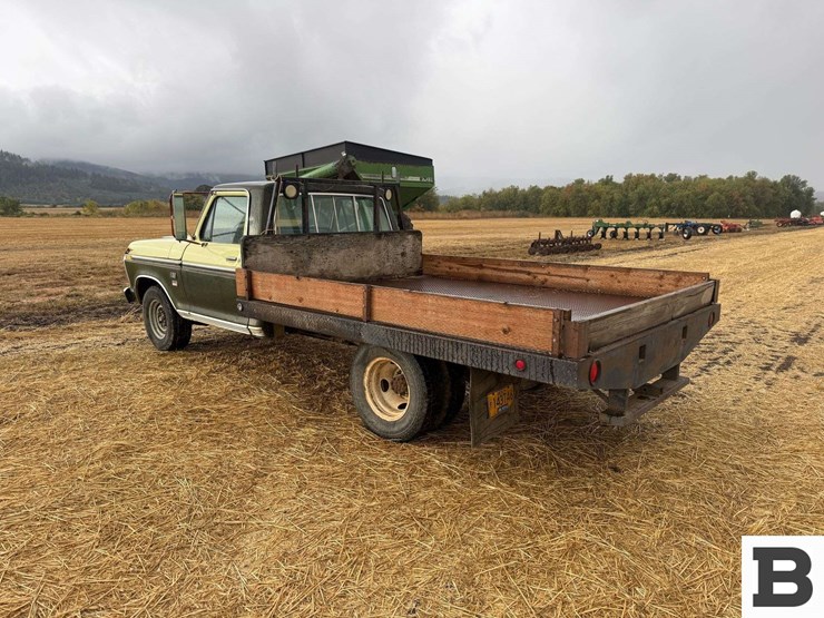 1976-ford-f350-image-3