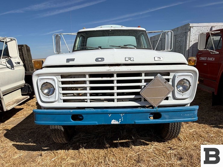 1976-ford-f750-image-6