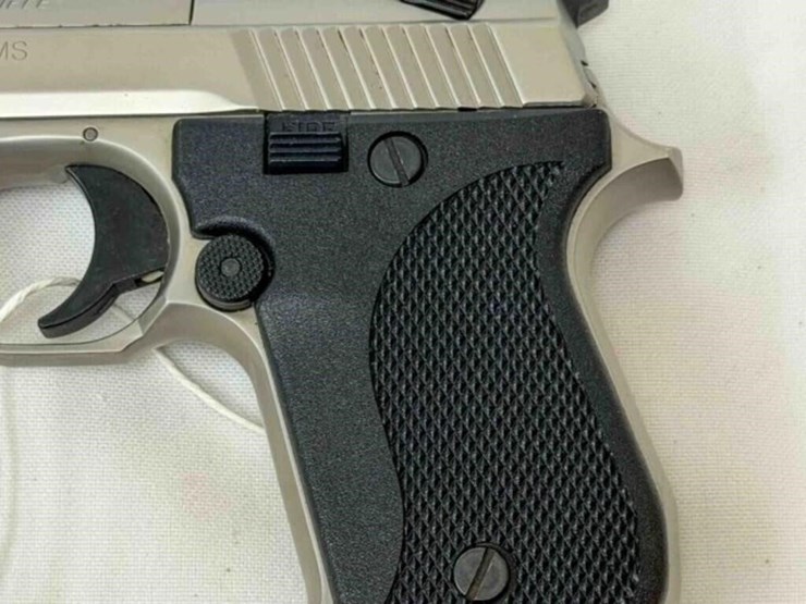 phoenix-arms-hp22-22lr-pistol-image-5