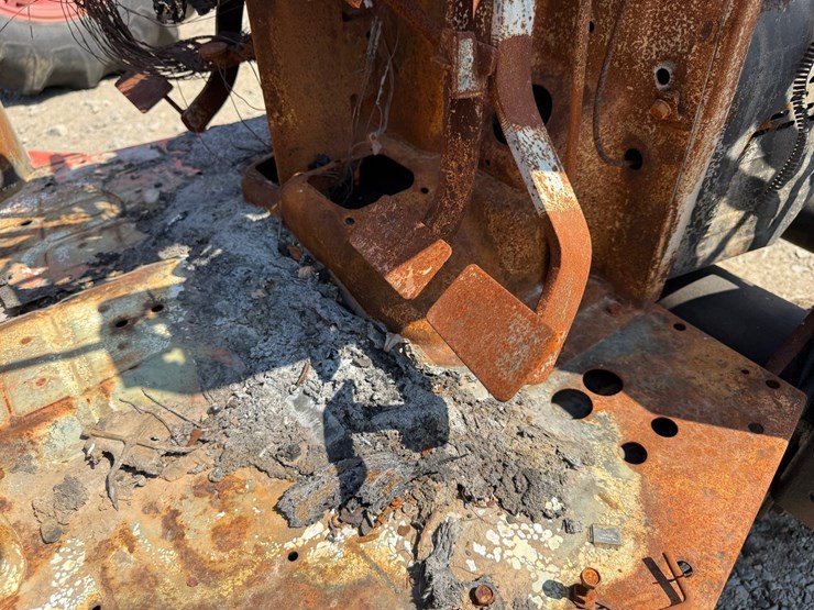 #52917-•-*inop-tractor-inv#52917-image-59
