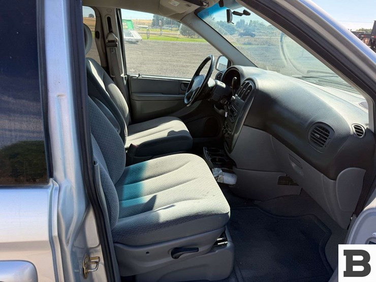 2005-dodge-grand-caravan-image-19