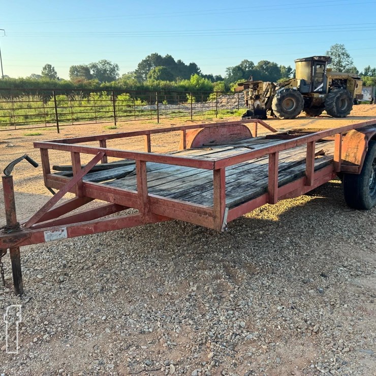 BIG-BEE BUMPER PULL TRAILER