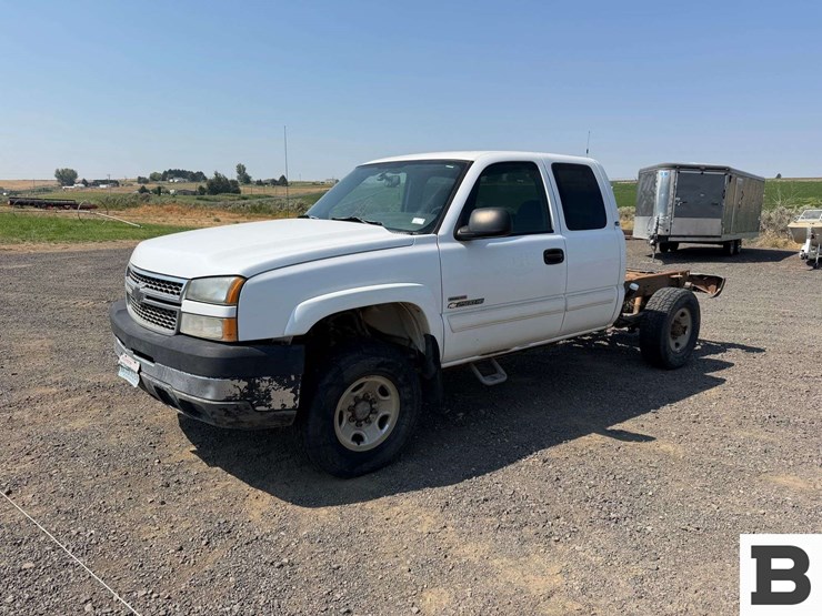 2005-chevrolet-silverado-2500hd-image-1