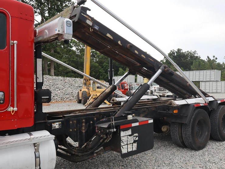 2011-kenworth-t800-image-41