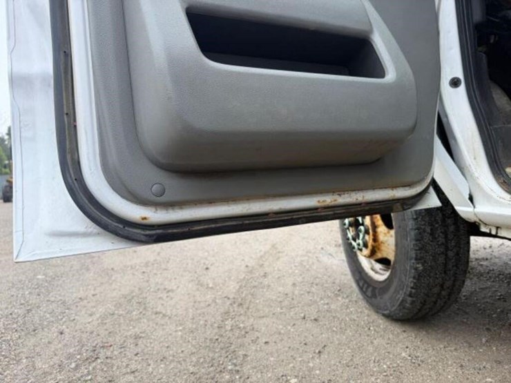 2014-ford-e450-image-23