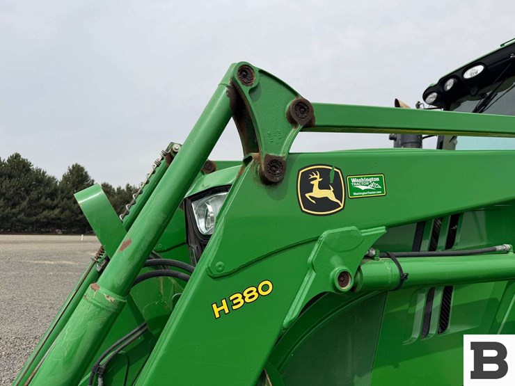 2015-john-deere-6210r-image-15