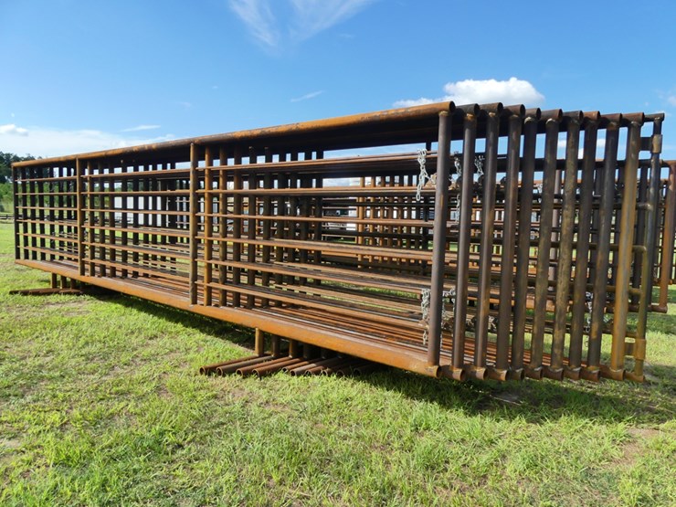 (10)-24'-free-standing-panels-image-1