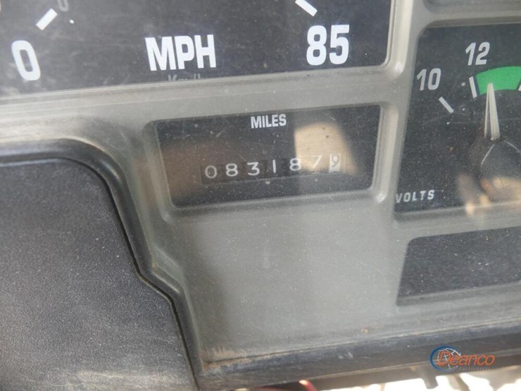 2001-international-4700-image-16