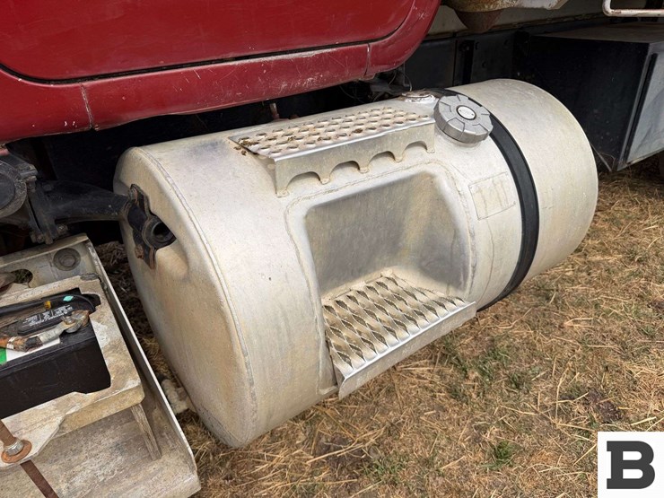 1988-mack-rd688s-image-13