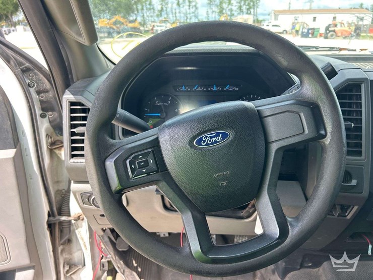 2017-ford-f550-image-14
