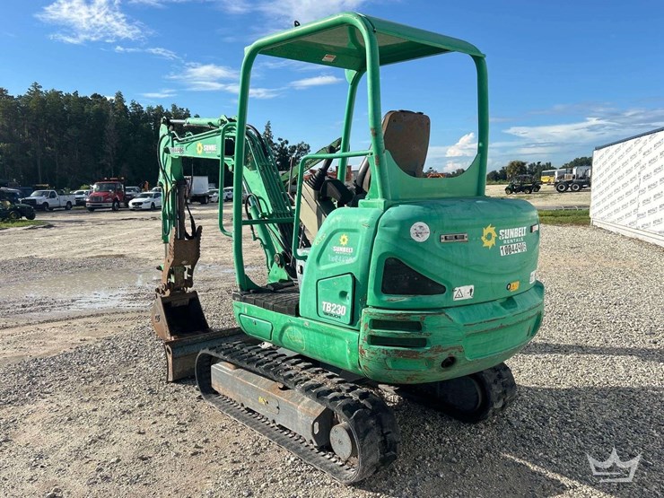 2018-takeuchi-tb230-image-4