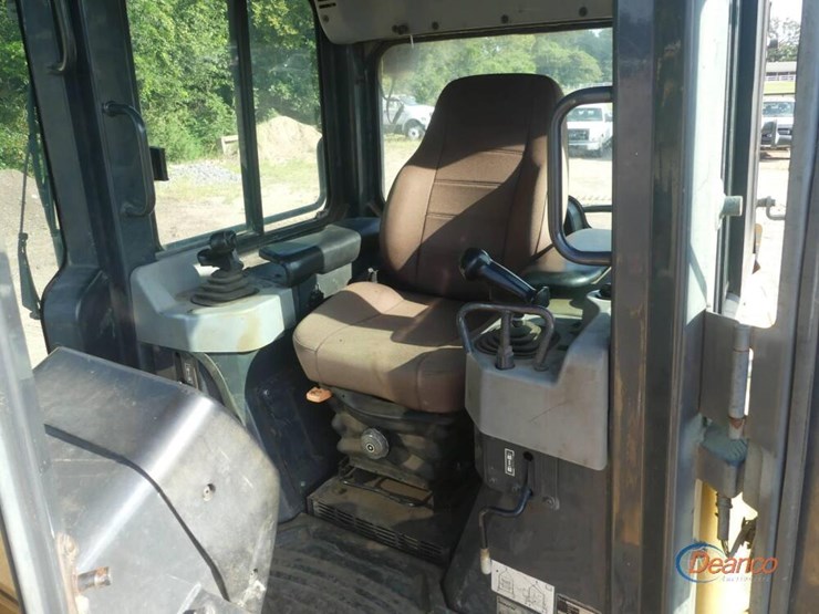 2007-komatsu-d51px-22-image-11