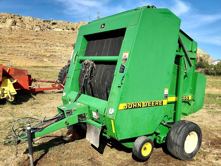 1996-john-deere-566-image-1