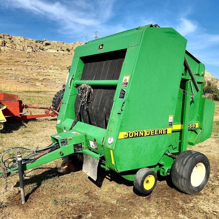 1996 JOHN DEERE 566
