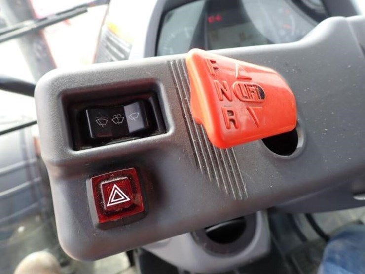 2019-kubota-m4-071-image-14