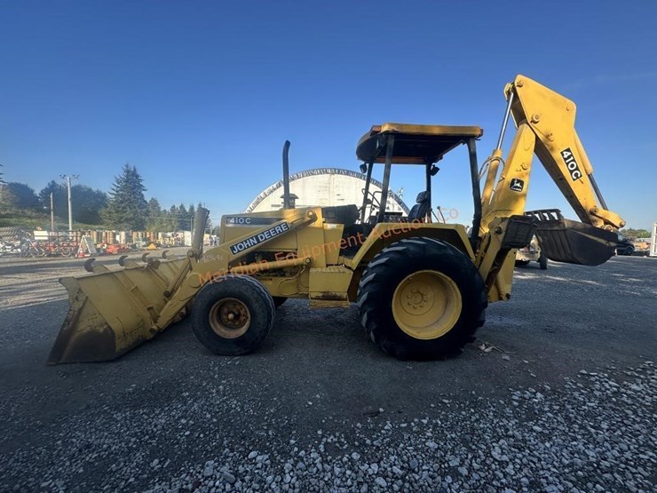 deere-410c-image-4