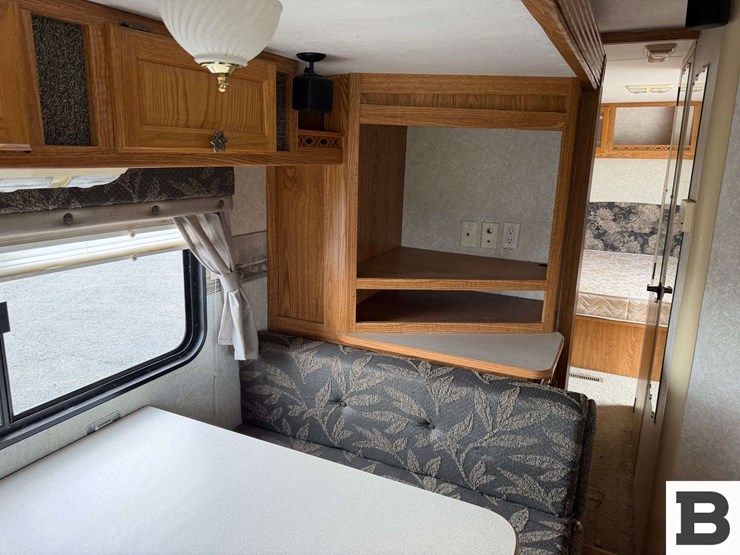 2004-fleetwood-wilderness-advantage-travel-trailer-image-40
