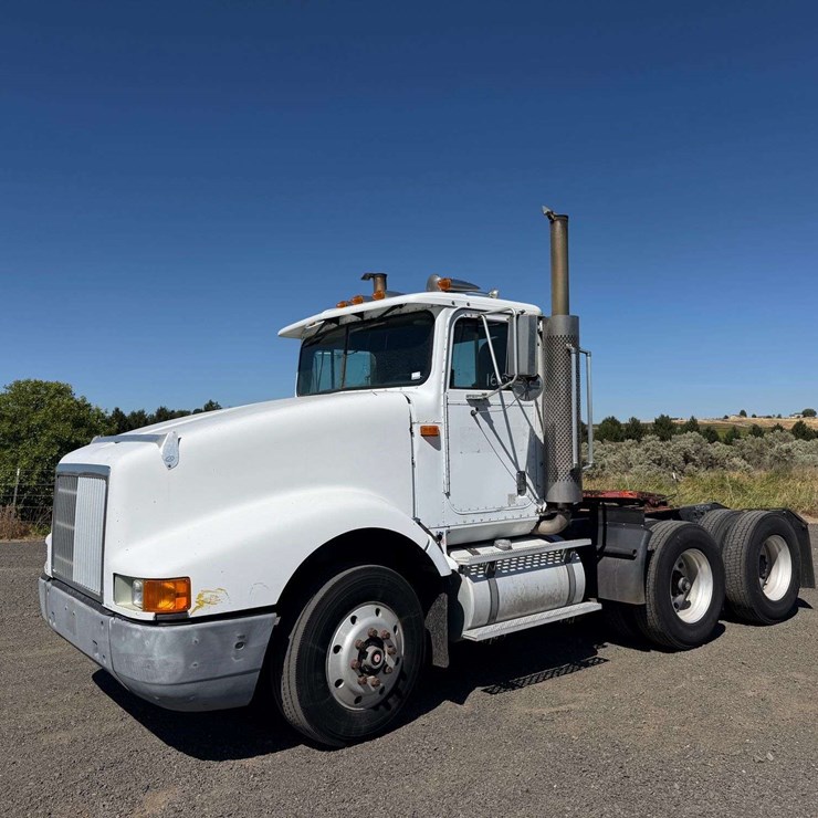 1993 INTERNATIONAL 9400