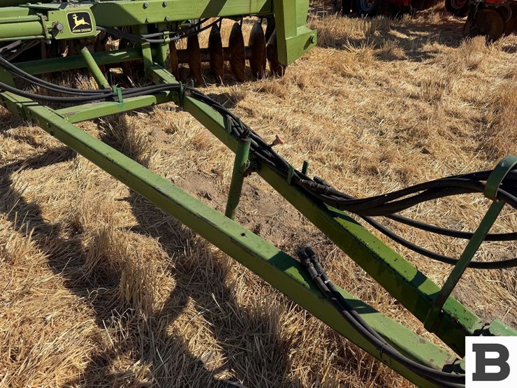 john-deere-twin-offset-disc-image-8