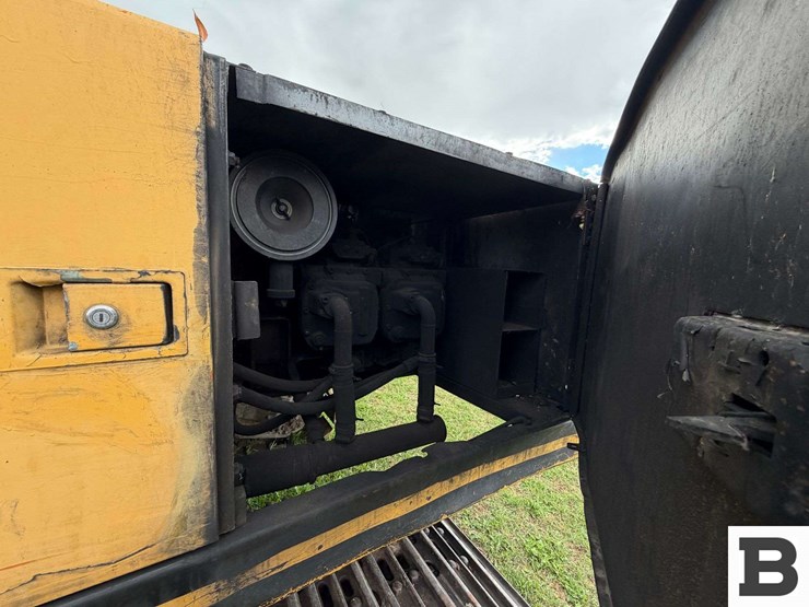1985-hitachi-uh07-lc-7-image-23
