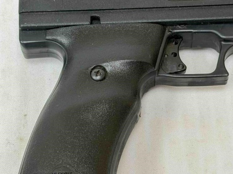 hi-point-arms-mod.-jcp-40cal-pistol-image-13