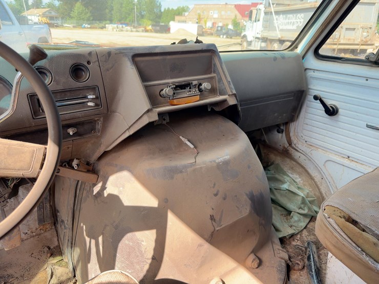1984-utility-van-image-17