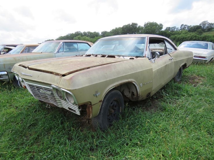 1965-chevrolet-impala-2dr-ht-image-3