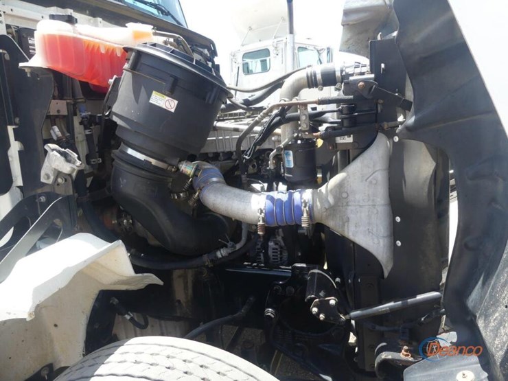 2017-western-star-4700sf-image-10