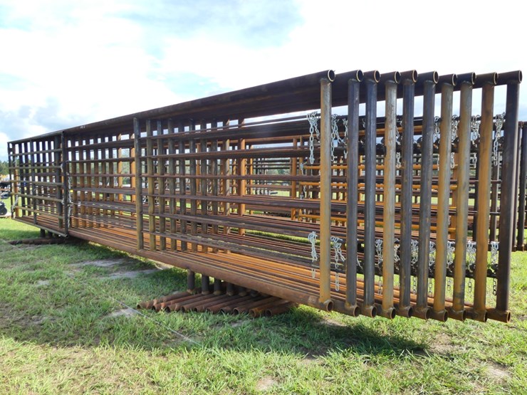 (10)-24'-free-standing-panels-image-3