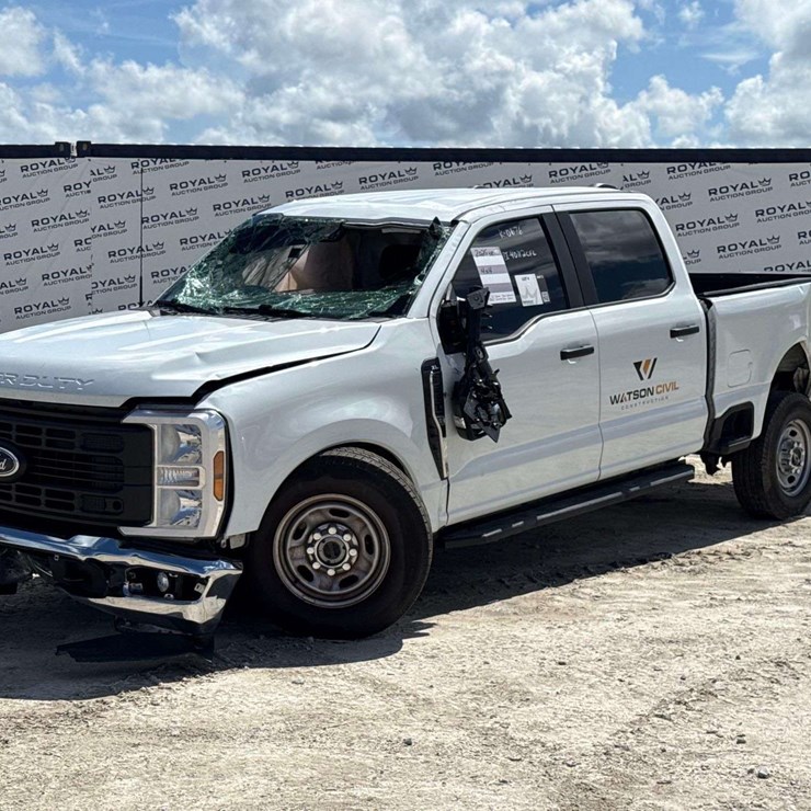 2025 FORD F250