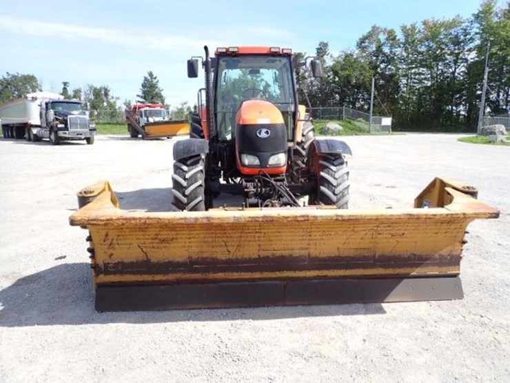 2009-kubota-m135x-image-2