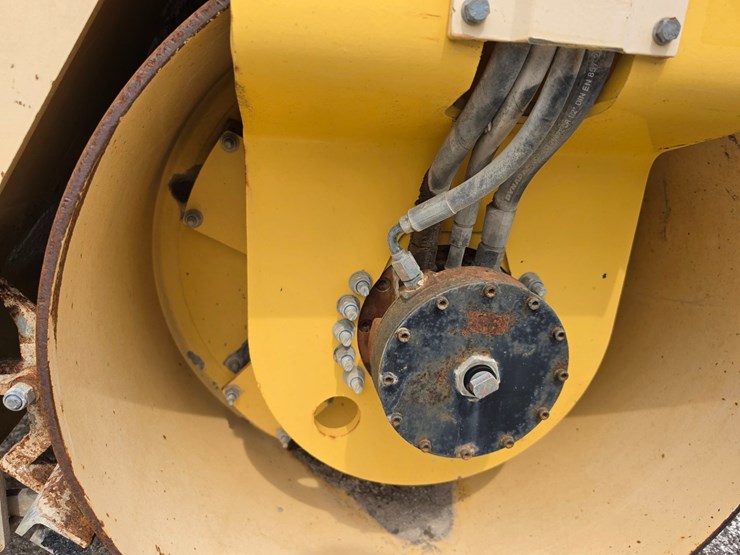 #25519-•-dynamic-vibratory-compactor-image-28