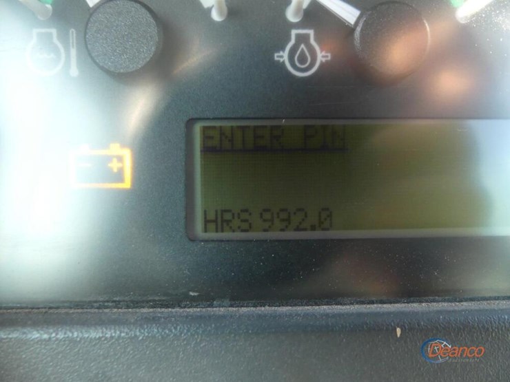 2022-deere-450k-lgp-image-17