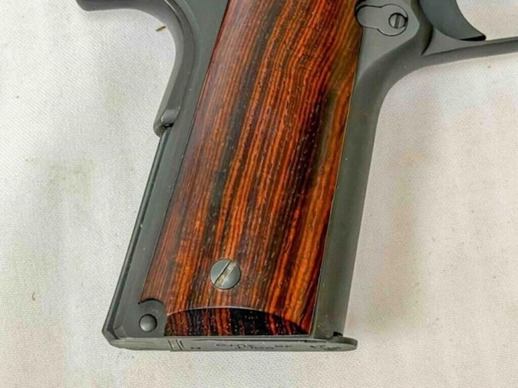 colt-m1991a1-45auto-pistol-image-17